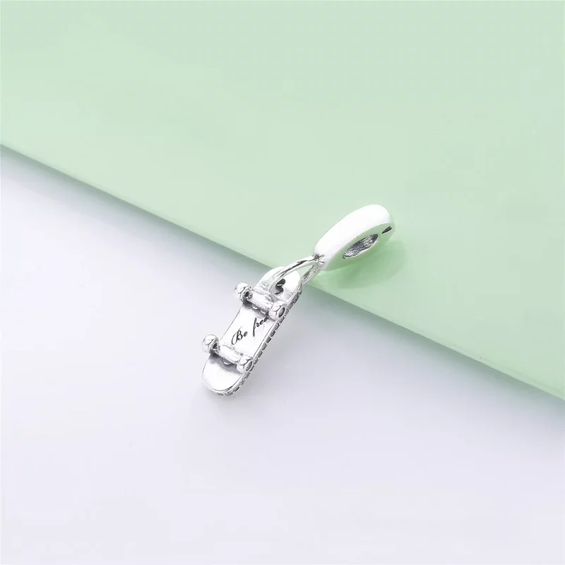 (imagen para) Charm Colgante PANDORA en plata de ley Sé Libre - 797206CZ - Ver 5