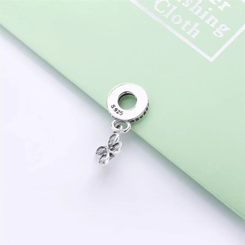 (imagen para) Charm Colgante PANDORA en plata de ley Trébol de cuatro pétalos - 797969CZ - Ver 3