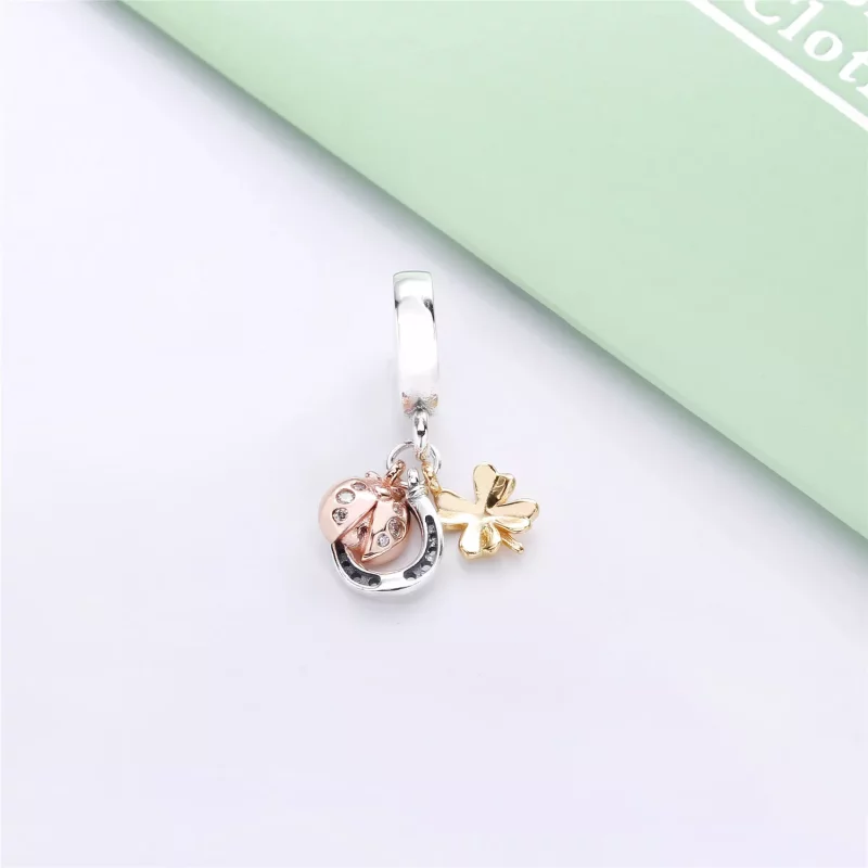 (imagen para) Charm Colgante PANDORA Herradura, Trébol y Mariquita - 797852CZ - Ver 4