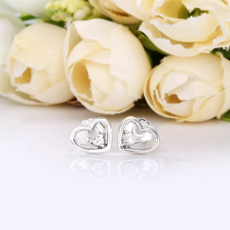 (imagen para) Pendientes PANDORA en plata de primera ley Corazones de Amor Asimétricos - 29781 - Ver 2