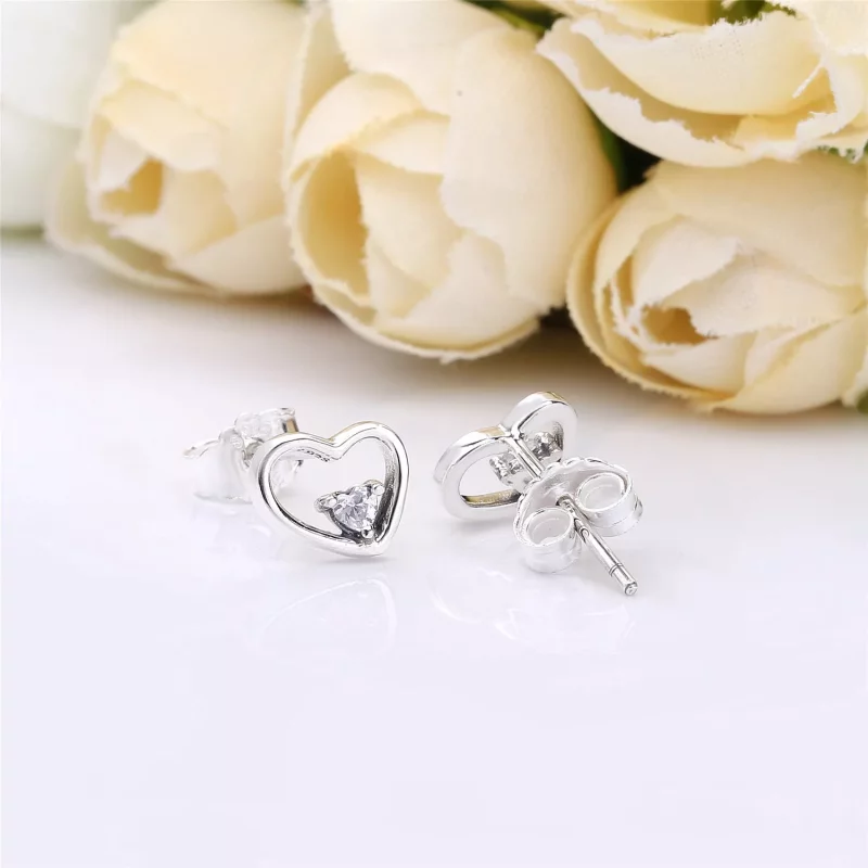 (imagen para) Pendientes PANDORA en plata de primera ley Corazones de Amor Asimétricos - 29781 - Ver 4