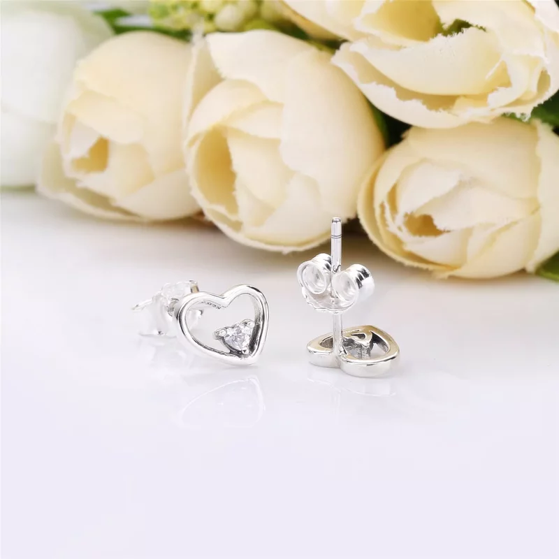 (imagen para) Pendientes PANDORA en plata de primera ley Corazones de Amor Asimétricos - 29781 - Ver 5