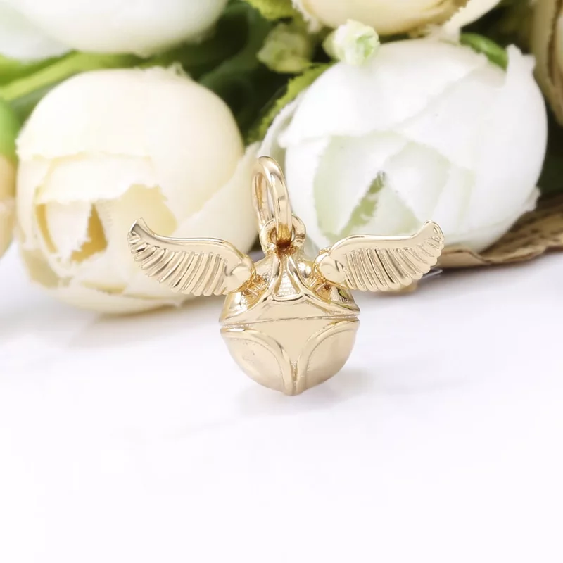 (imagen para) Colgante de Snitch Dorada de Harry Potter PANDORA - 368618C00 - Ver 2