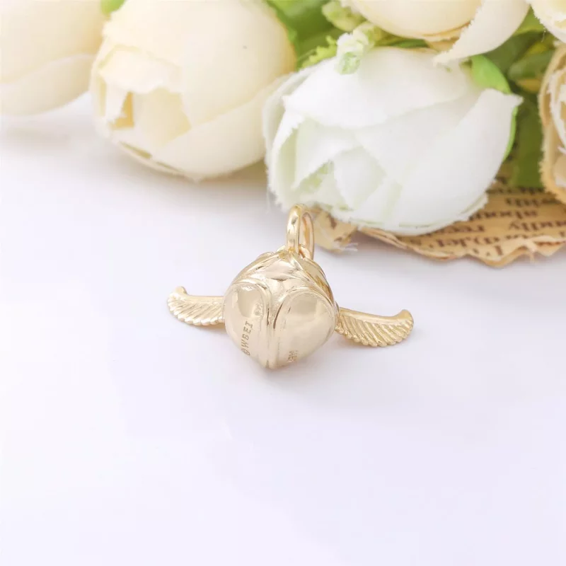 (imagen para) Colgante de Snitch Dorada de Harry Potter PANDORA - 368618C00 - Ver 5