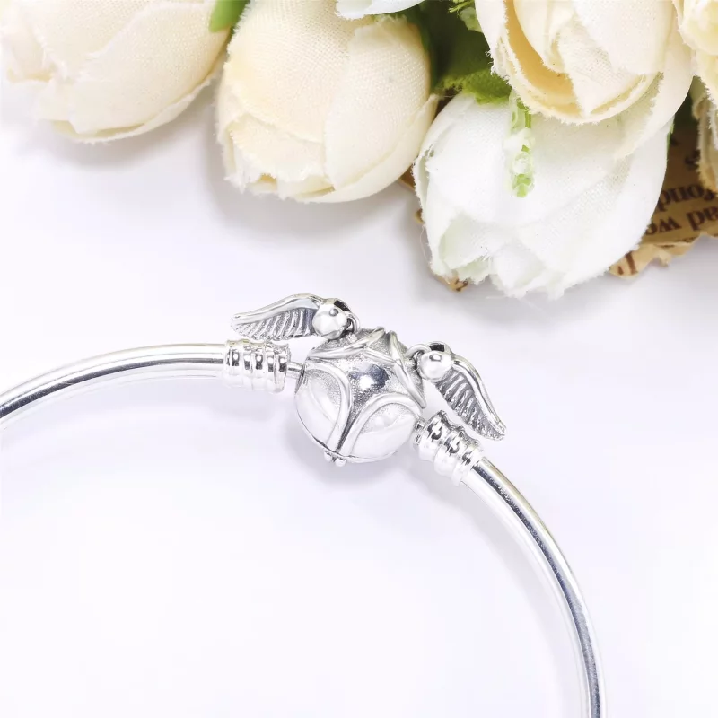 (imagen para) Pulsera Pandora Moments Harry Potter, con broche de Snitch Dorada - 598619C00 - Ver 4