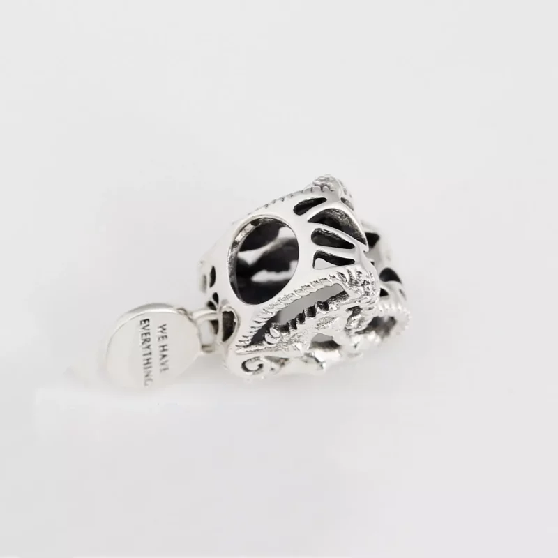 (imagen para) Amuleto de corazón con caballitos de mar abiertos de PANDORA - 798949C00 - Ver 2