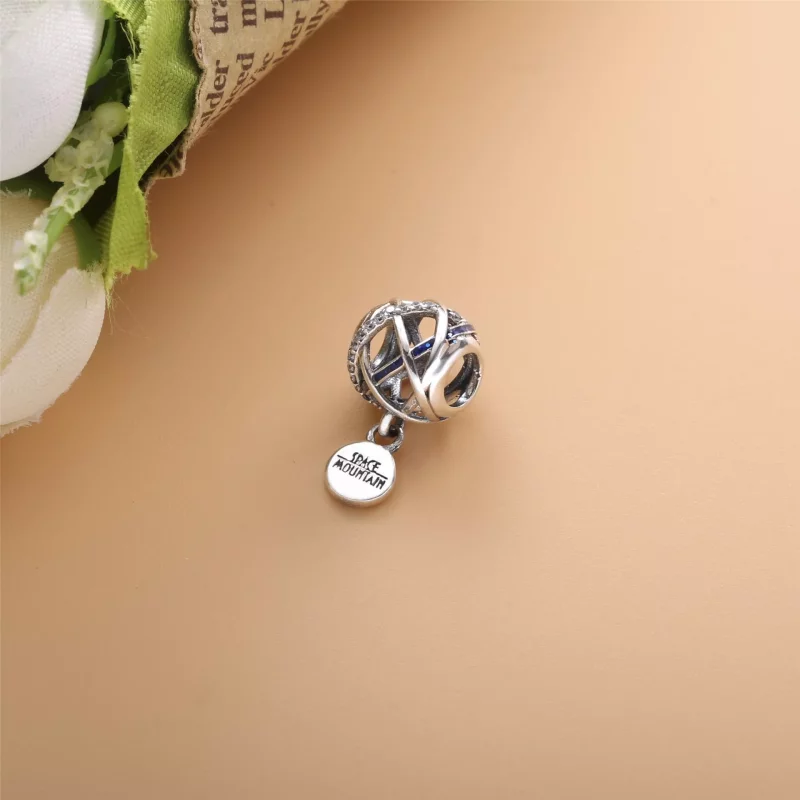 (imagen para) Amuleto de Pandora Disney Parks Space Mountain - 798633C01 - Ver 5