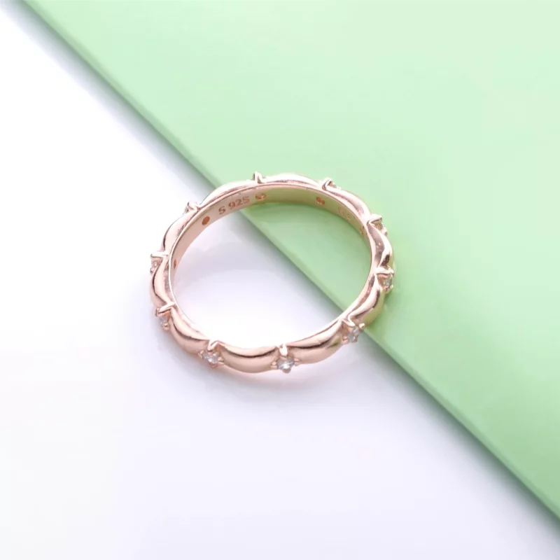 (imagen para) Anillo de banda de pétalos de flores PANDORA - 188791C01 - Ver 3