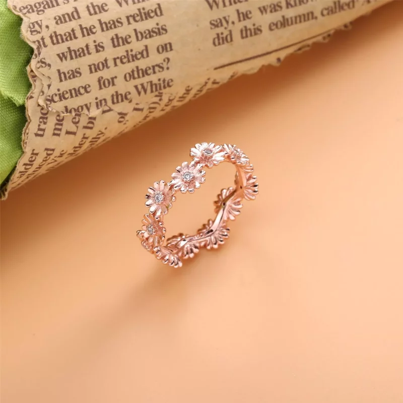 (imagen para) Anillo PANDORA Corona de Flores Margarita Brillante - 188799C01 - Ver 2