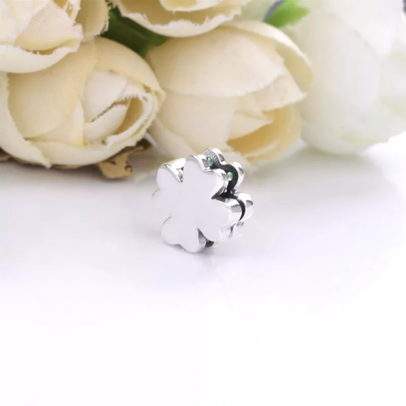 (imagen para) PANDORA Amuleto de Clip Trébol de Cuatro Hojas Pavé - 798601C01 - Ver 3