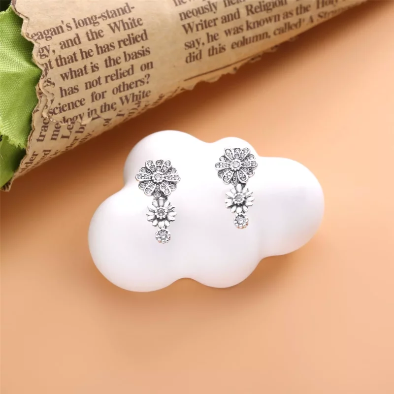 (imagen para) Pendientes de botón trío PANDORA Sparkling Daisy Flower - 298876C01 - Ver 2