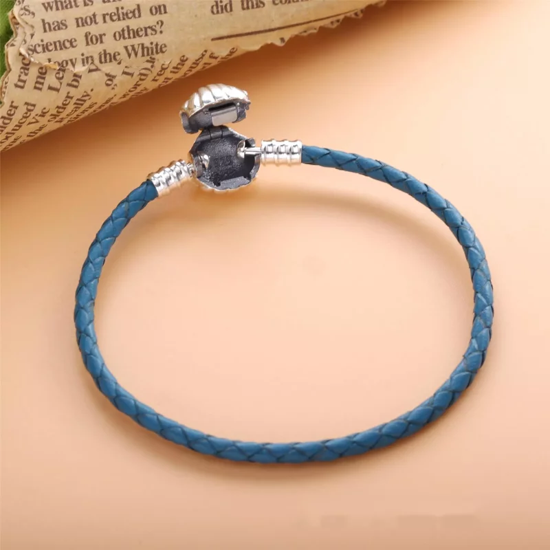 (imagen para) Pulsera de cuero trenzado turquesa con cierre de concha Pandora Moments - 598951 - Ver 4