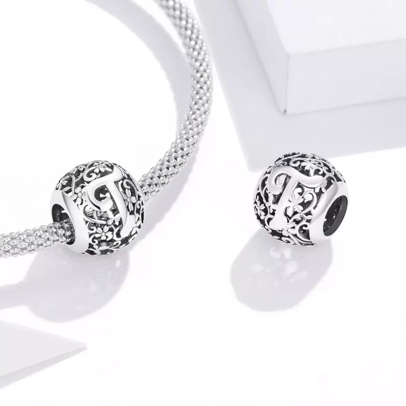 (imagen para) Charm Pandora estilo flor calada con letra T - SCC1444-T - Ver 4