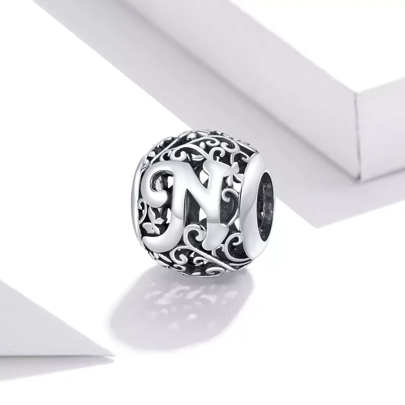 (imagen para) Encanto de letra N con motivo floral calado al estilo de Pandora - SCC1444-N - Ver 2