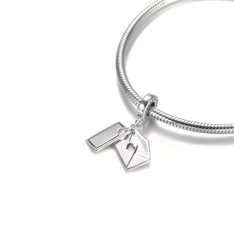 (imagen para) Pandora Colgante Encanto de Letra y Sobre Grabable - 799274C00 - Ver 5