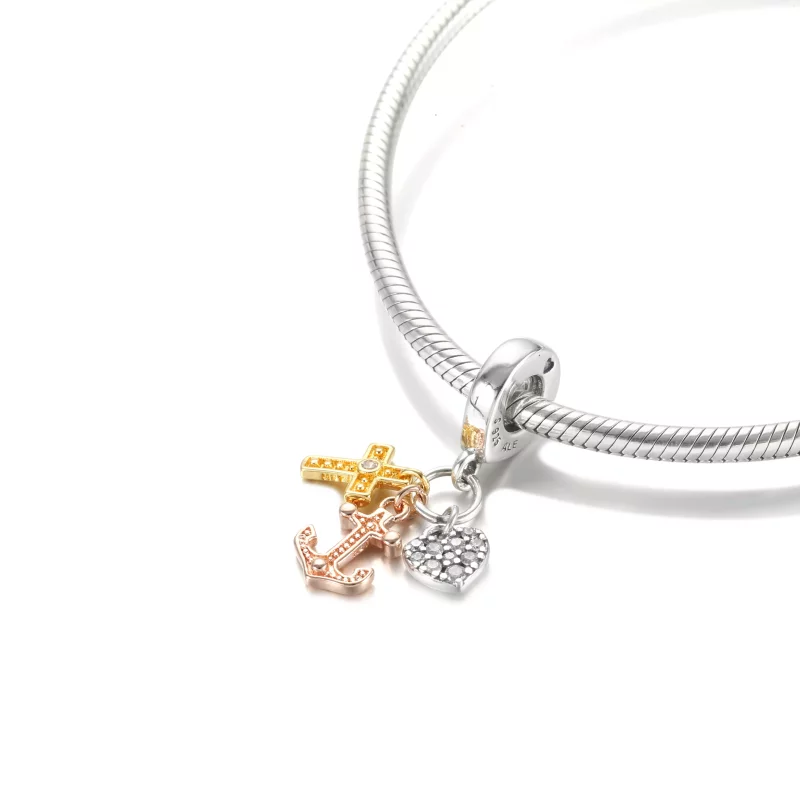 (imagen para) PANDORA Triple-tone Cruz, Corazón y Ancla Colgante Encanto - 799354C01 - Ver 5