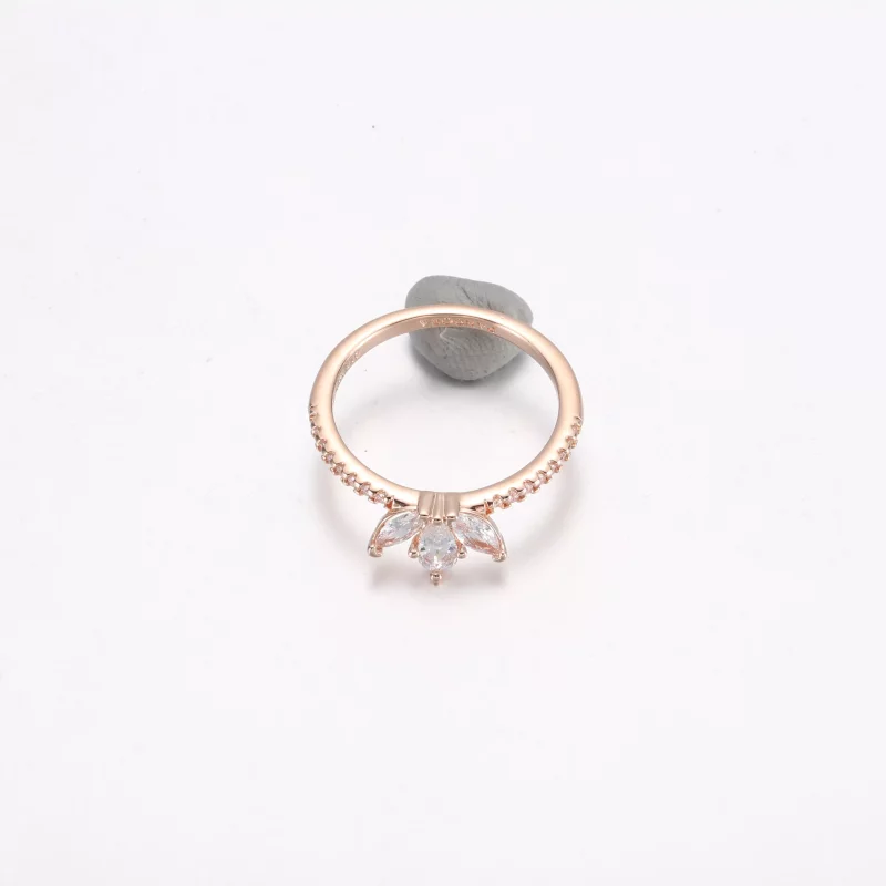 (imagen para) Anillo de Cluster Herbario Brillante PANDORA - 182392C01 - Ver 3