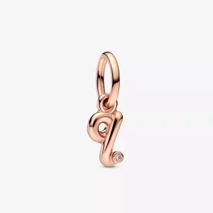 (imagen para) Charm colgante de letra Q en script del alfabeto de PANDORA - 782476C01