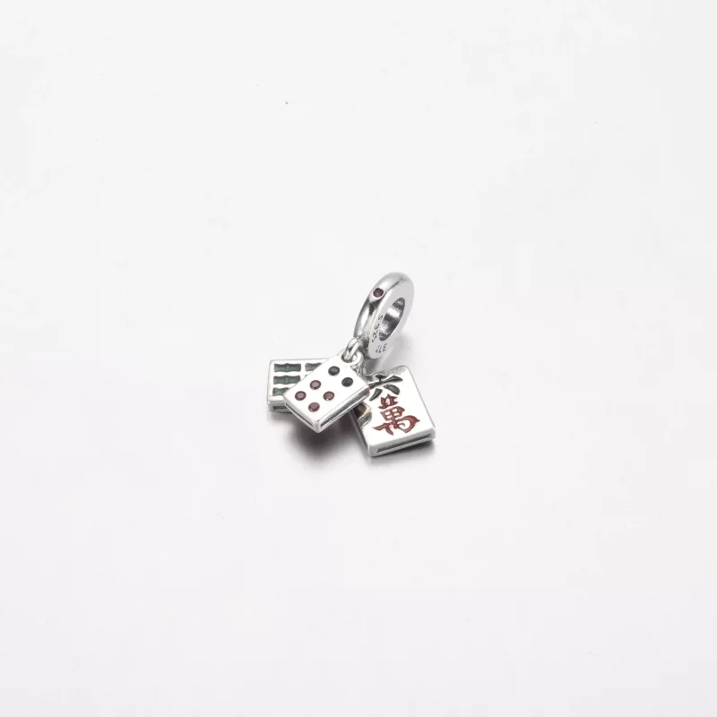 (imagen para) Charm colgante triple PANDORA Mahjong - 792523C01 - Ver 2