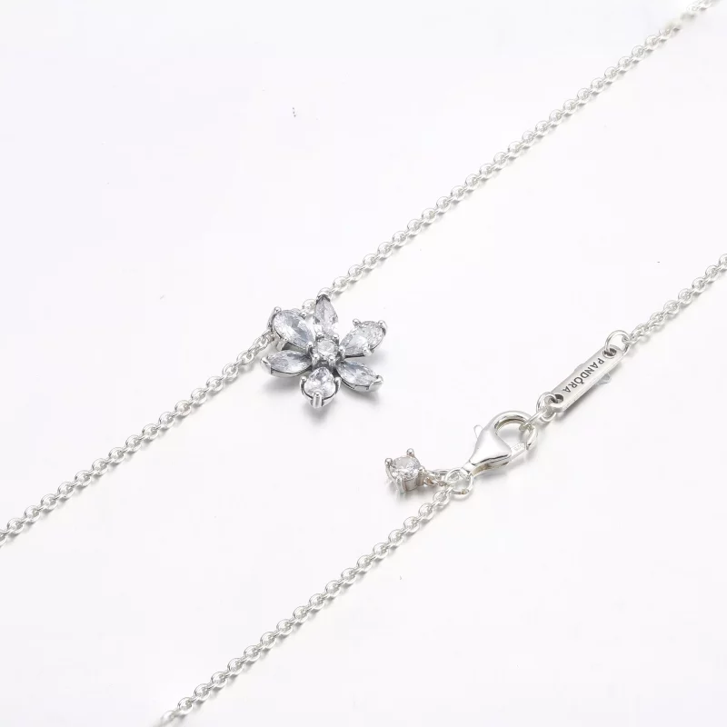 (imagen para) Collar colgante de PANDORA Sparkling Herbarium Cluster - 392387C01 - Ver 5