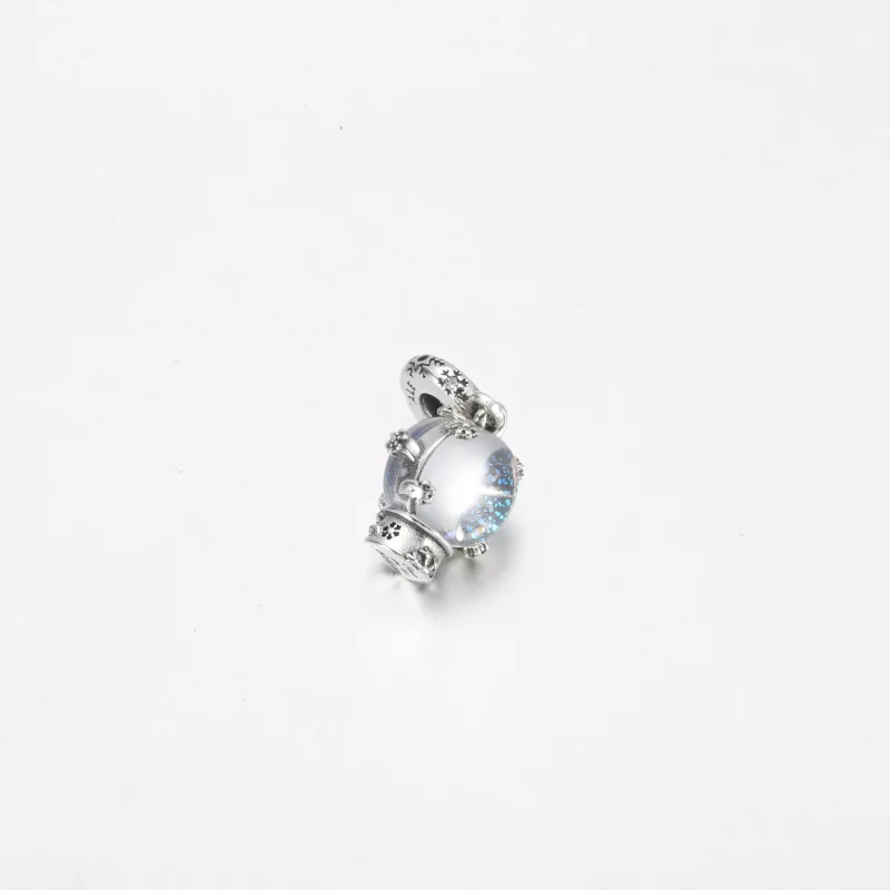 (imagen para) Encanto colgante de globo de nieve con copo de nieve PANDORA - 792369C01 - Ver 4
