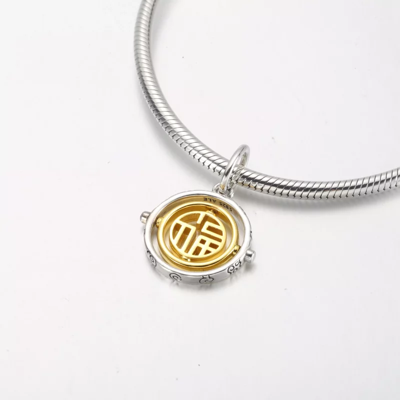 (imagen para) PANDORA Charm colgante giratorio de dos tonos Fu - 762536C00 - Ver 4
