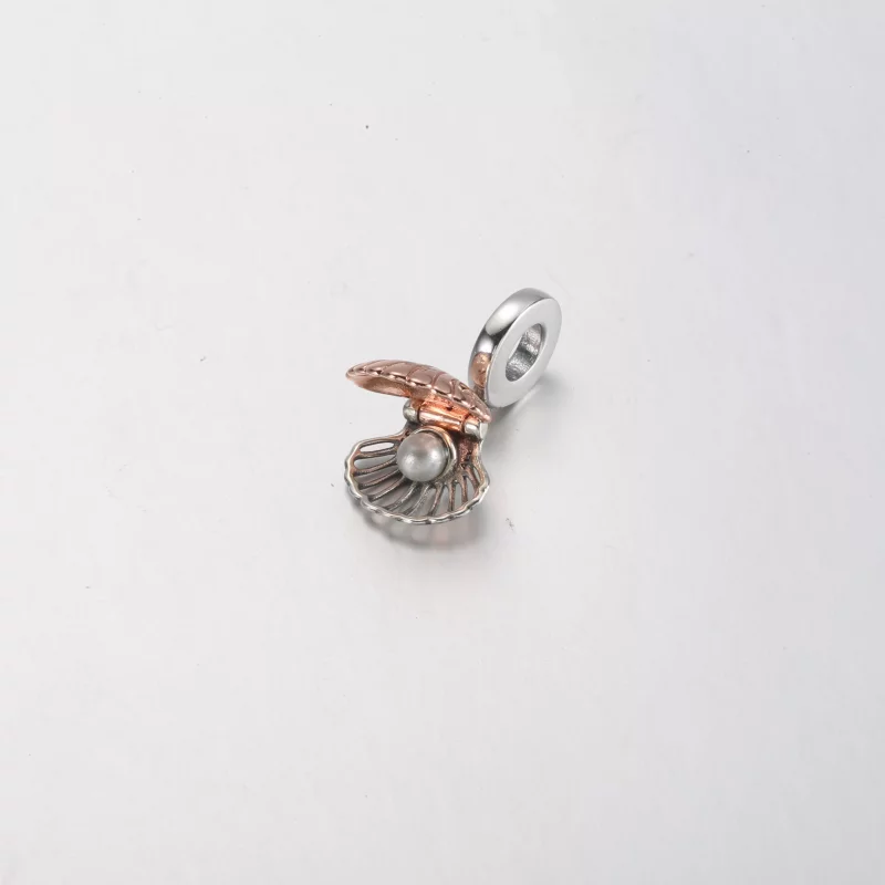 (imagen para) Pandora Club 2023 Colgante con Concha de Mar y Perla de Agua Dulce Tratada - 782 - Ver 4