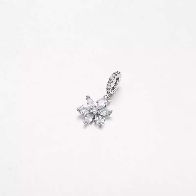 (imagen para) PANDORA Encanto Colgante de Racimo de Herbario Brillante - 792382C01 - Ver 2