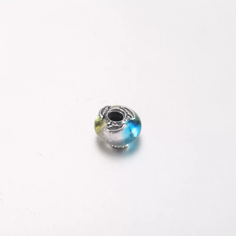 (imagen para) PANDORA Encanto de Pluma Curvada y Vidrio Murano Multicolor - 792577C00 - Ver 4