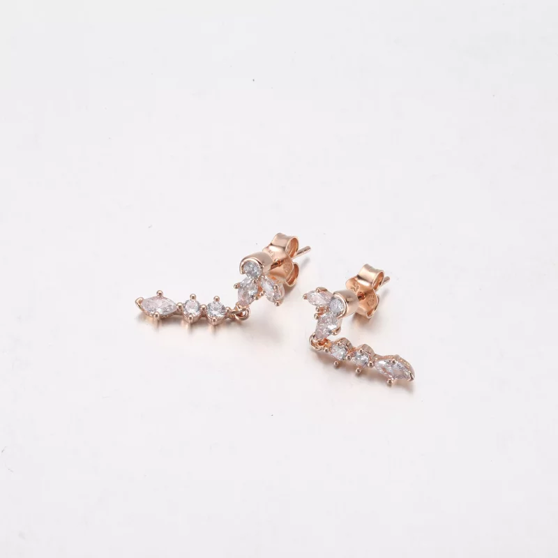 (imagen para) Pendientes colgantes de la colección PANDORA Sparkling Herbarium Cluster - 28240 - Ver 4