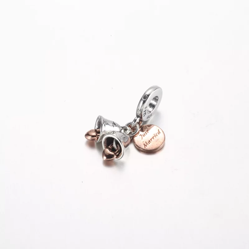 (imagen para) Charm colgante de doble campana de boda en dos tonos de Pandora - 782592C01 - Ver 2