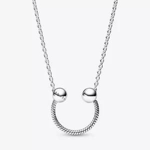 (imagen para) Collar colgante con dije en forma de U de la colección Pandora Moments - 392747C00-45