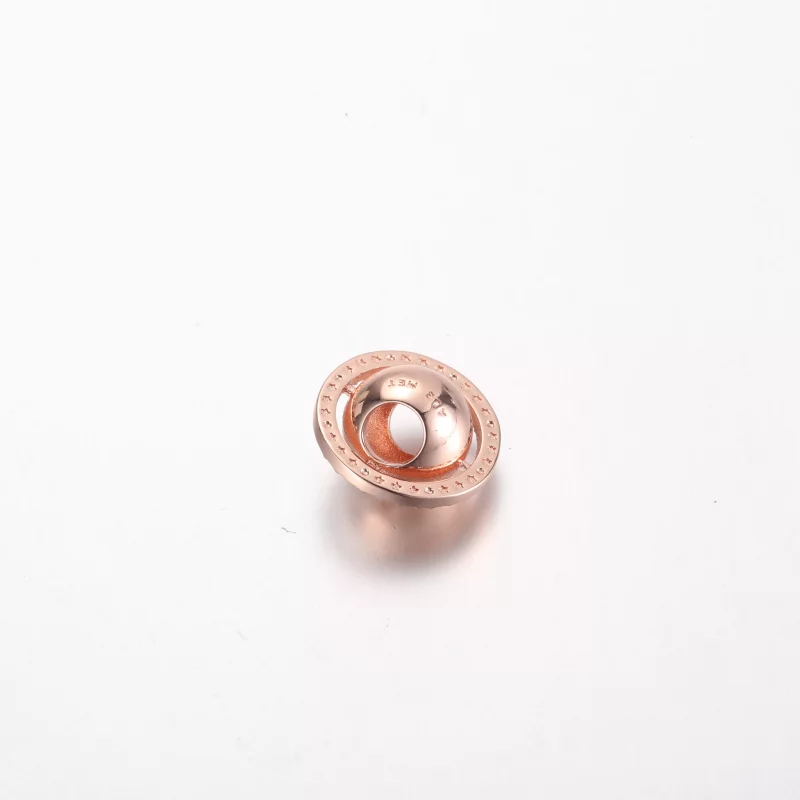 (imagen para) Pandora Planeta Saturno Charm chapado en oro rosa de 14k con circonita cúbica tr - Ver 4