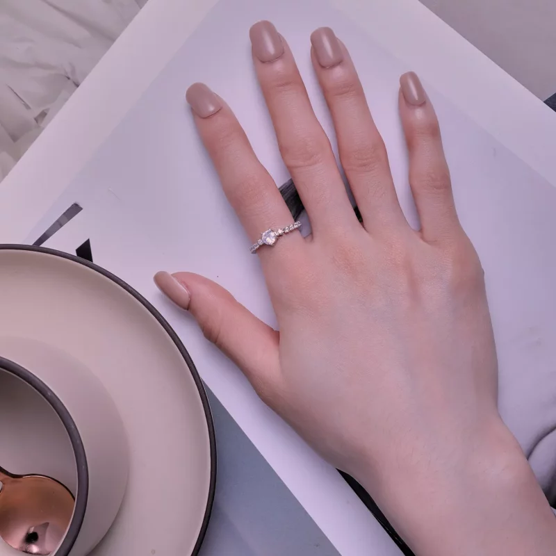 (imagen para) Anillo de circonia de cinco garras estilo Pandora con cadena - BSR411 - Ver 5