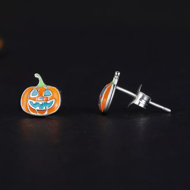 (imagen para) Estos aretes personalizados de calabaza con estilo Pandora Glow-In-The-Dark - SC - Ver 4