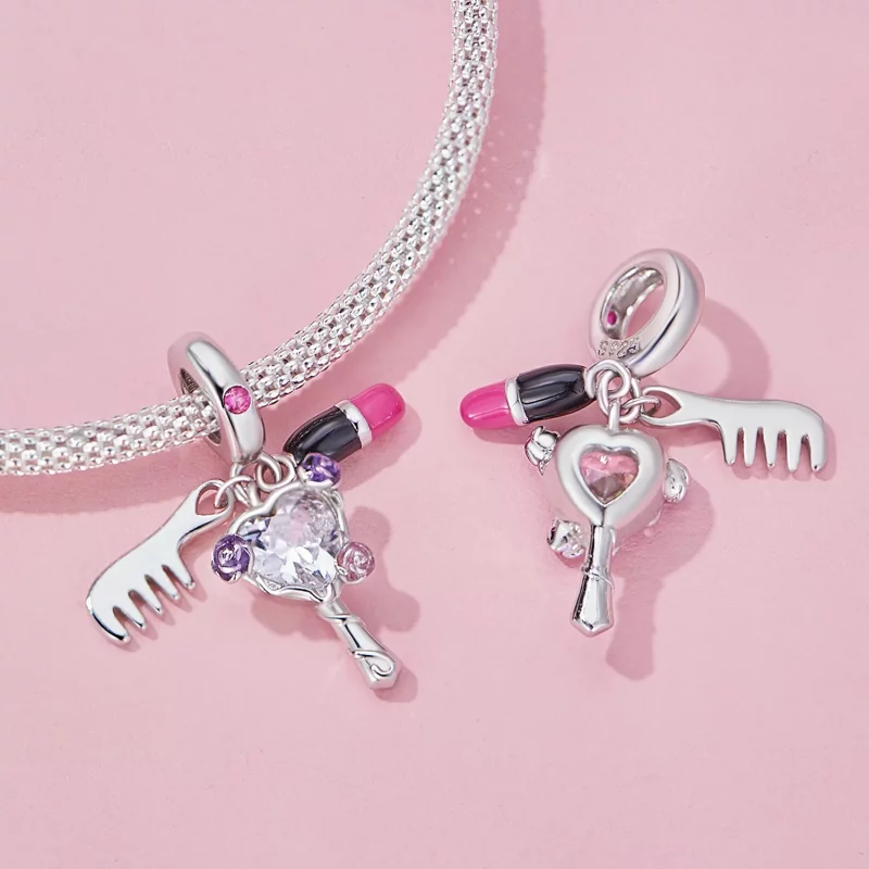 (imagen para) Pendiente de estilo Pandora con peine, lápiz labial y espejo - SCC2474 - Ver 3
