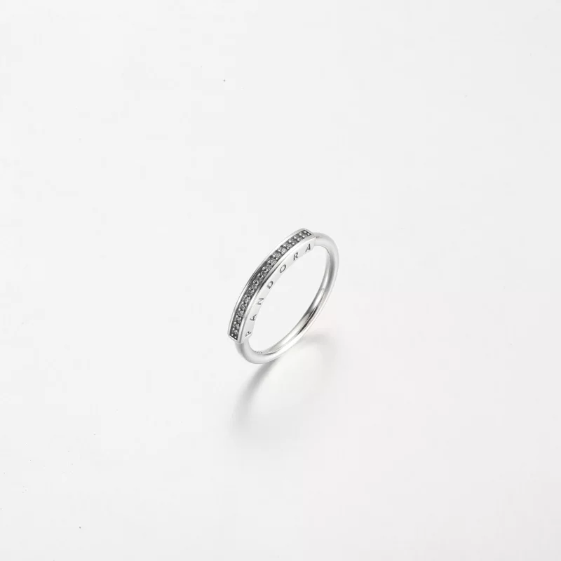 (imagen para) Anillo con pavé de identificación de la firma Pandora - 192283C01 - Ver 2