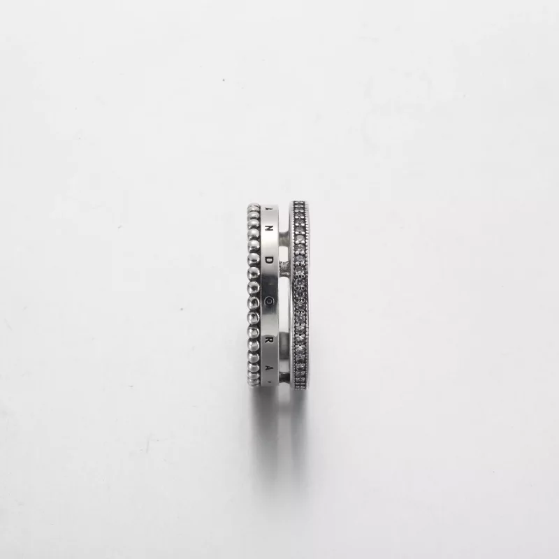 (imagen para) Anillo con pavé y cuentas con el logotipo de Pandora Signature - 192312C01 - Ver 4