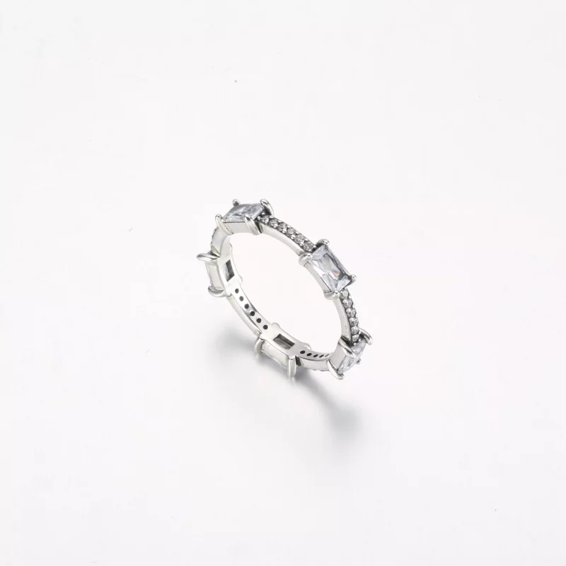 (imagen para) Anillo Pandora con barras rectangulares y pavé brillante - 192397C01 - Ver 4