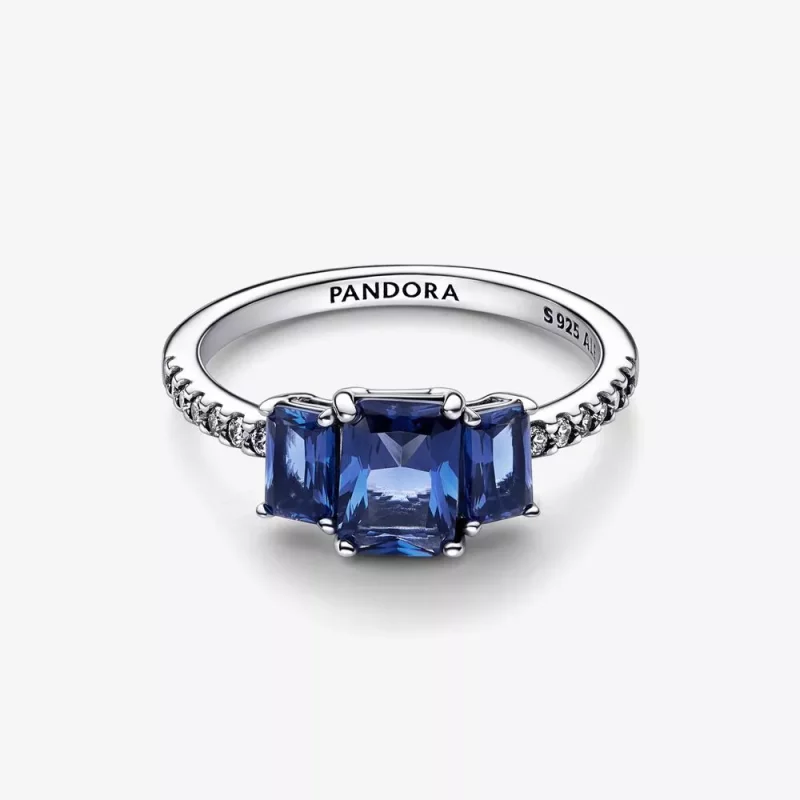 (imagen para) Anillo rectangular de tres piedras brillantes de Pandora en color azul - 192389C - Ver 6