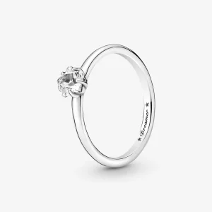 (imagen para) Anillo solitario PANDORA Celestial Sparkling Star - 190026C01