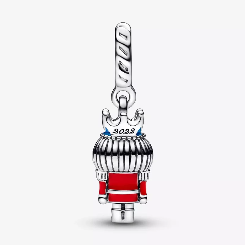 (imagen para) Charm colgante Cascanueces festivo de Pandora 2022 - 792331C01 - Ver 5