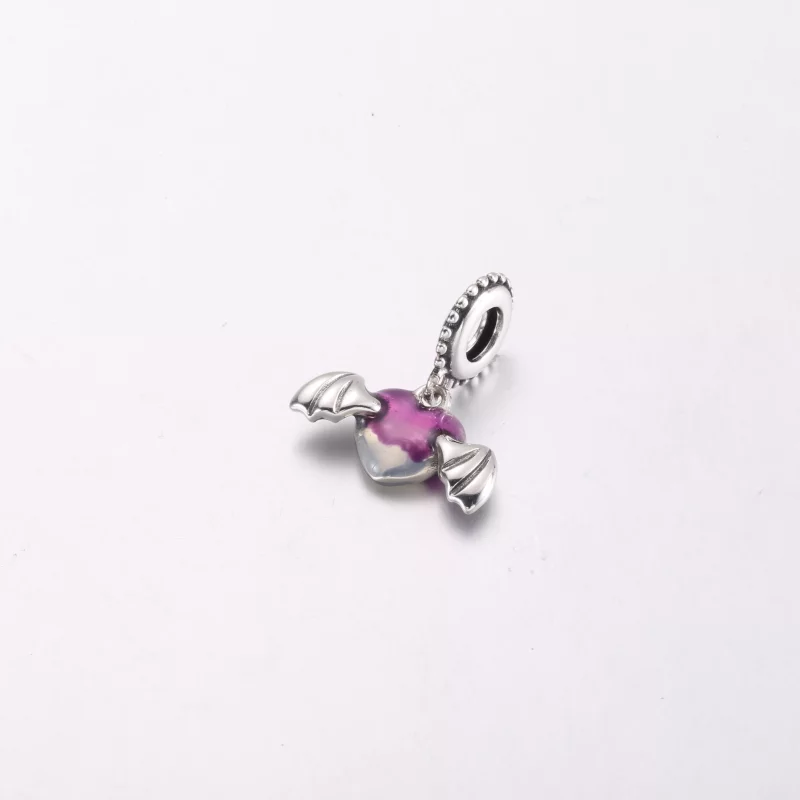 (imagen para) Charm colgante con corazón alado de vampiro de Pandora - 792290C01 - Ver 3