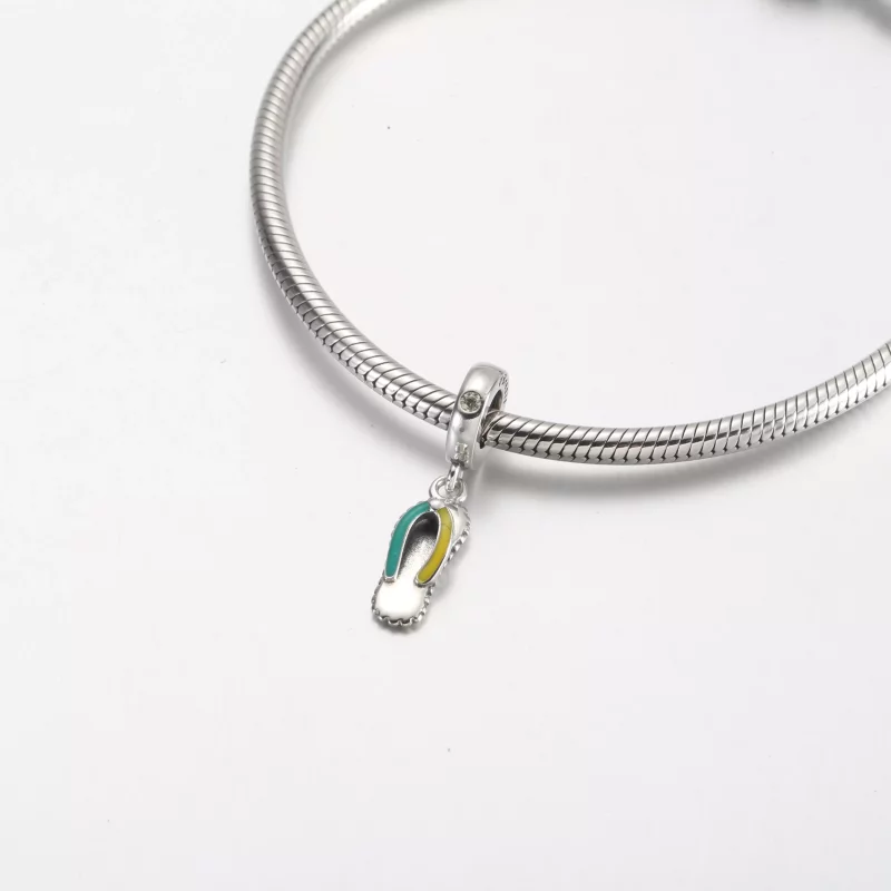 (imagen para) Charm colgante con forma de chancla de Pandora - 792197C01 - Ver 4