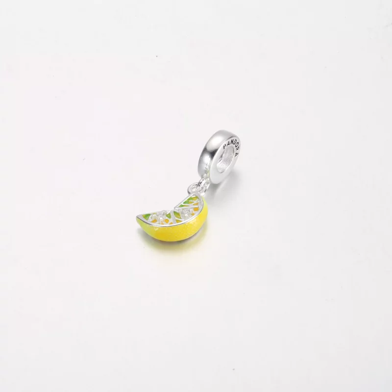 (imagen para) Charm colgante con forma de rodaja de limón y fruta brillante de Pandora - 79169 - Ver 2