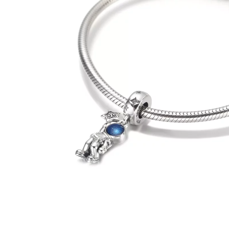 (imagen para) Charm colgante de astronauta en la galaxia de PANDORA - 790030C01 - Ver 5
