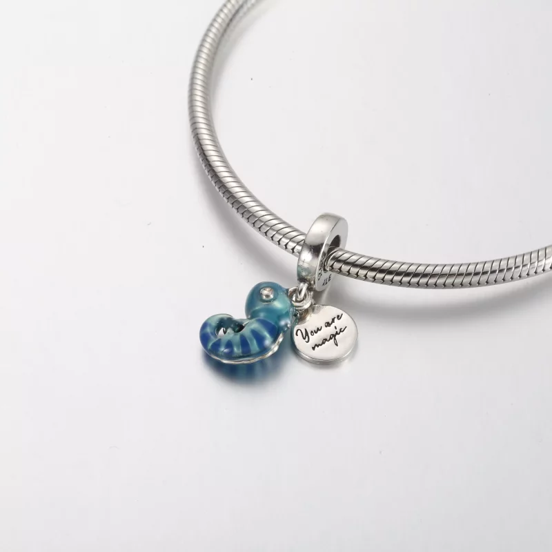 (imagen para) Charm colgante de camaleón que cambia de color de Pandora - 791676C01 - Ver 4