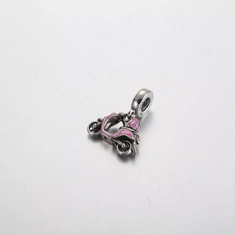 (imagen para) Charm colgante de patinete rosa de Pandora - 791057C01 - Ver 2
