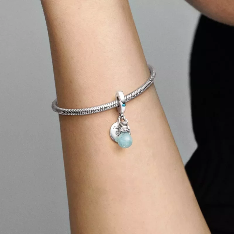 (imagen para) Charm colgante doble con bombilla que brilla en la oscuridad de Pandora - 791123 - Ver 5