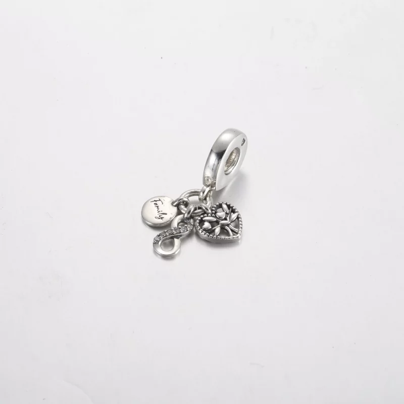 (imagen para) Charm colgante triple infinito de la familia Pandora - 792201C01 - Ver 2